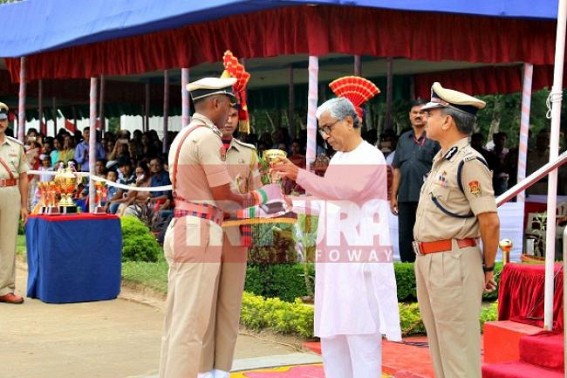Passing out parade ceremony programme of Sub-Inspectors held Passing out parade ceremony programme of Sub-Inspectors held